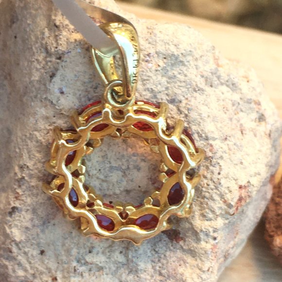 Genuine Ruby Circle Pendant 9K Yellow Gold ~2cts Real Gemstones - Picture 14 of 16